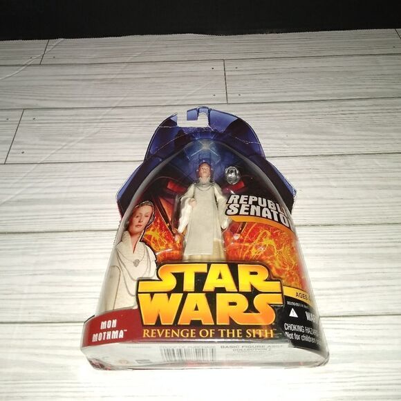 Hasbro Star Wars: Revenge of the Sith Mon Mothma Republic Senator Action Figure - Picture 1 of 8